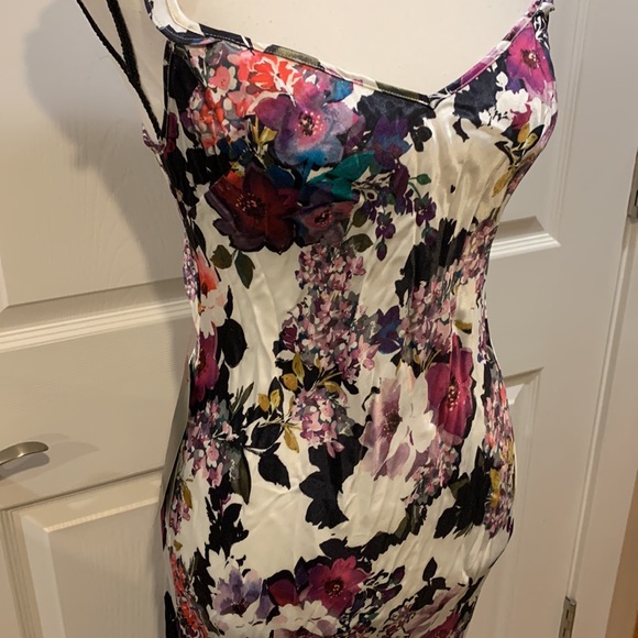 Open Back Ruffle Midi Dress - Picture 2 of 8